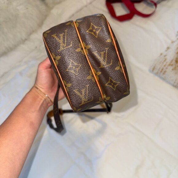 Authentic Louis Vuitton Amazon crossbody bag - Picture 3 of 10